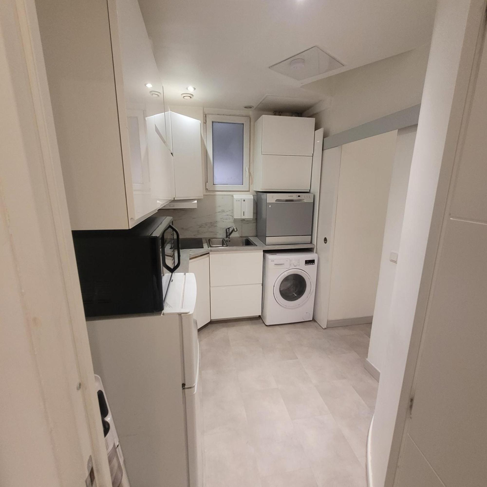 Bel Appartement Champs Elysees Avec 2 Chambres Parigi Esterno foto