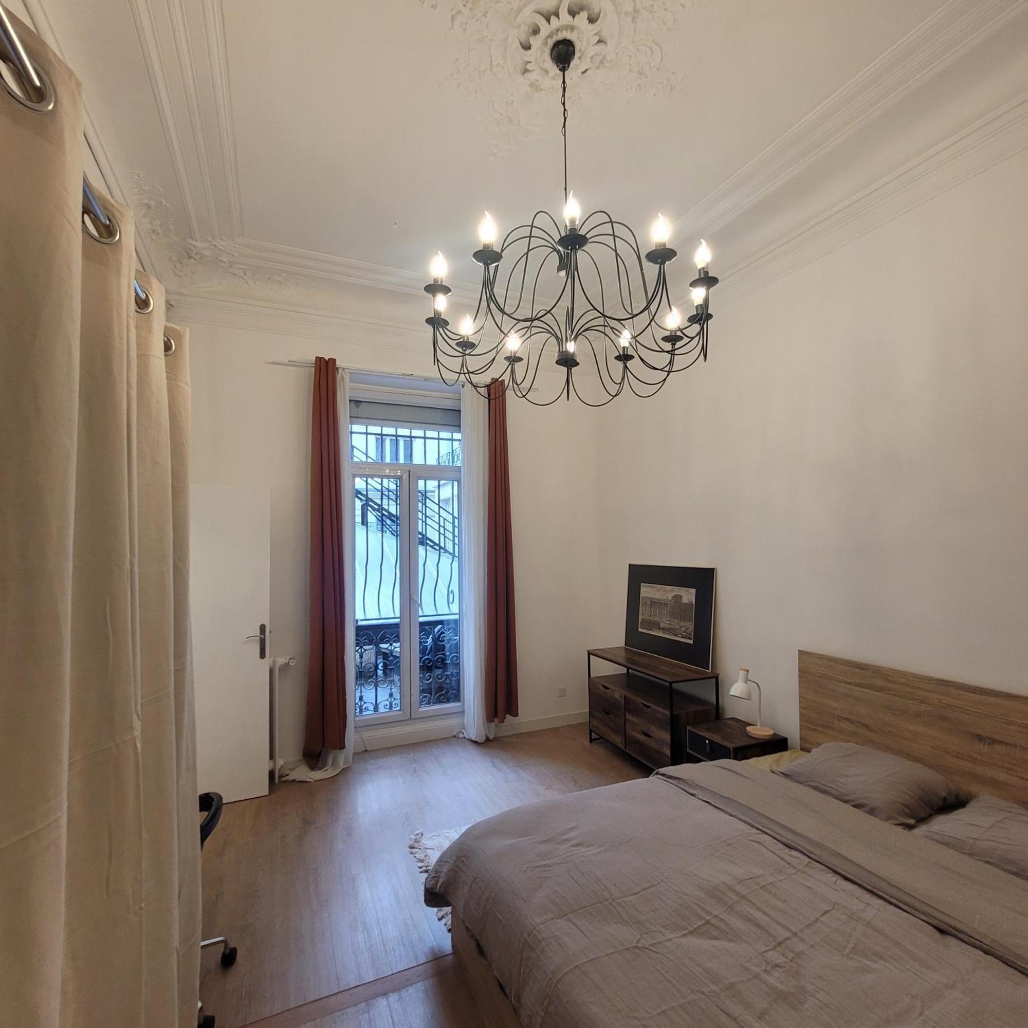 Bel Appartement Champs Elysees Avec 2 Chambres Parigi Esterno foto
